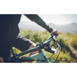 Lampka przednia Lezyne Macro Drive 1300XXL 1300LM