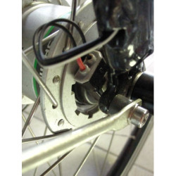 Wtyczka do dynama w piaście Shimano