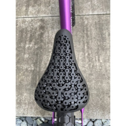 Rowerek biegowy Cruzee 12" fioletowy (czarne kółka)