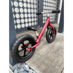 Rowerek biegowy Cruzee 12 " czerwony (czarne kółka)