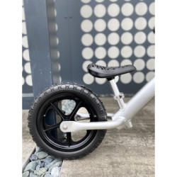 Rowerek biegowy Cruzee 12" srebrny (czarne kółka)