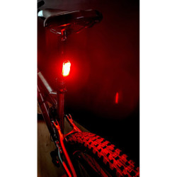 Tylna lampka XLC LED USB