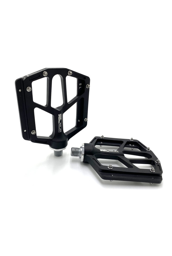 Pedały platformowe XLC PD-M14 czarne piny  MTB/ATB