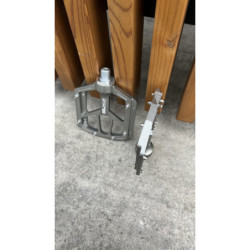 Pedały platformowe XLC PD-M14 szare PINY MTB ATB
