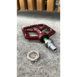 Pedały platformowe XLC PD-M14 zielone PINY MTB ATB