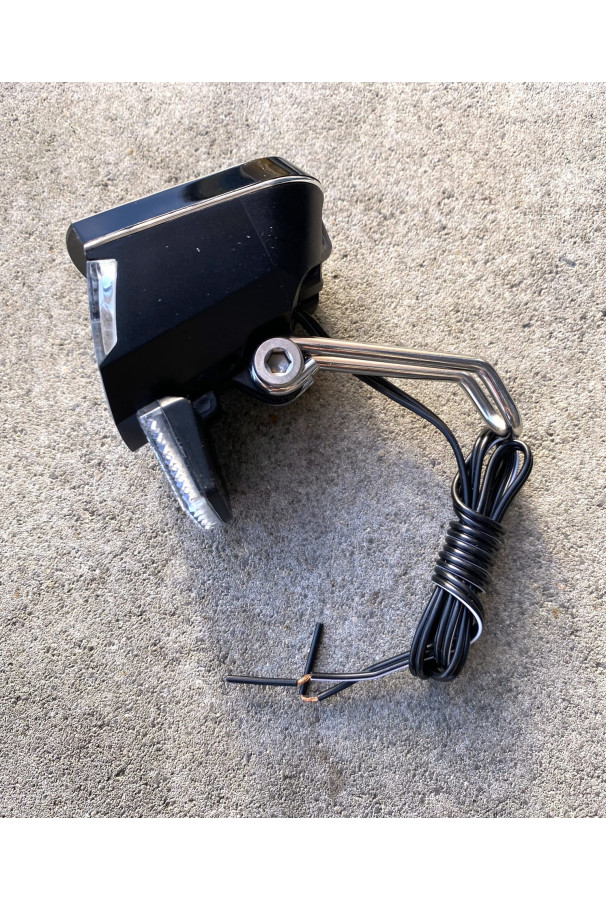 Lampka przednia XLC Sirius CL-D08 45 LUX E-BIKE