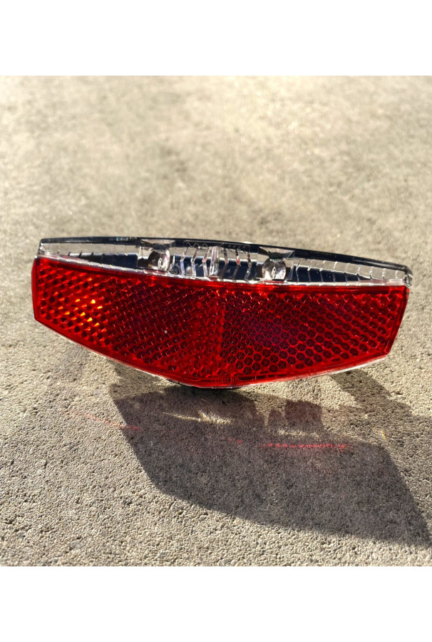 Lampka tylna na bagażnik XLC CL-R18 LED 50/80 mm E-Bike ready, dynamo