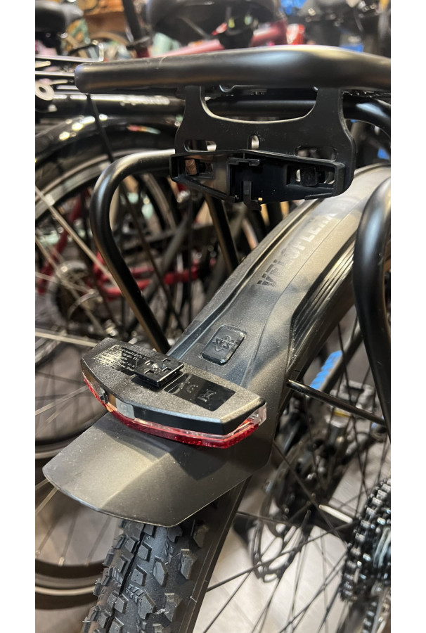 Lampka tylna na bagażnik XLC CL-R18 LED 50/80 mm E-Bike ready, dynamo