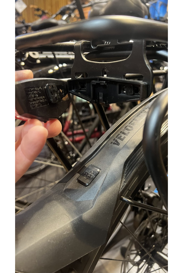 Lampka tylna na bagażnik XLC CL-R18 LED 50/80 mm E-Bike ready, dynamo