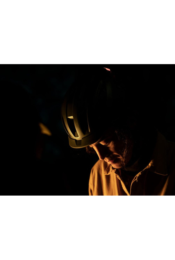 Kask rowerowy miejski MET Urbex MIPS Fidlock LED 58-61 cm
