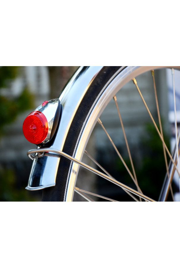 Klasyczna tylna lampka rowerowa Spanninga Nr 9 Xb