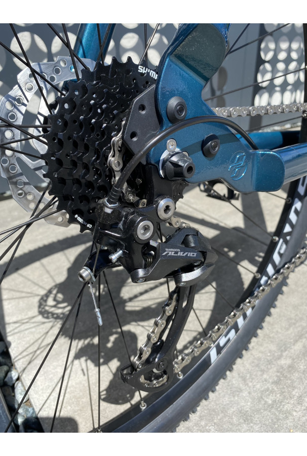 Rower Ghost Square Cross Base AL M 28"