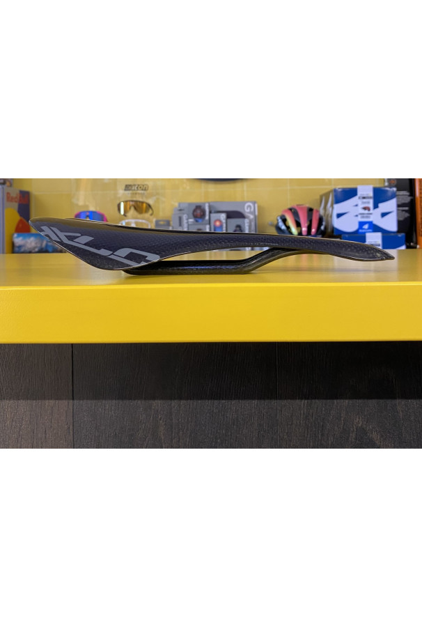Ultra lekkie siodełko carbonowe XLC SA-K01
