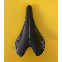 Ultra lekkie siodełko carbonowe XLC SA-K01