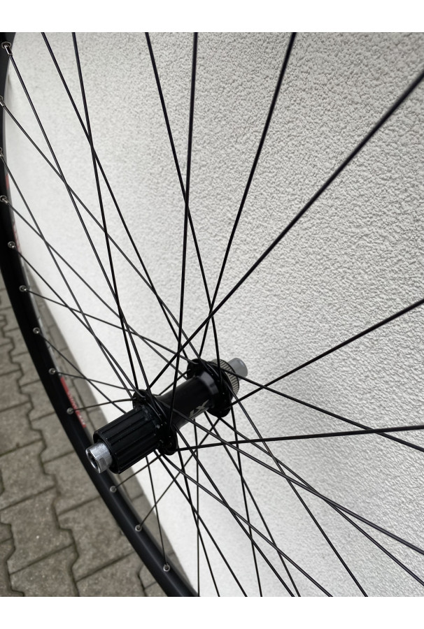 Koło DT Swiss 533D 29" Shimano Deore XT FH-M8010 32 szprychy