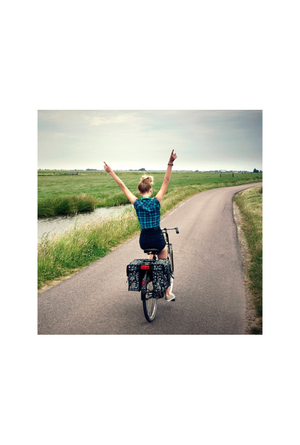 Podwójna sakwa Basil Wanderlust czarna 35L