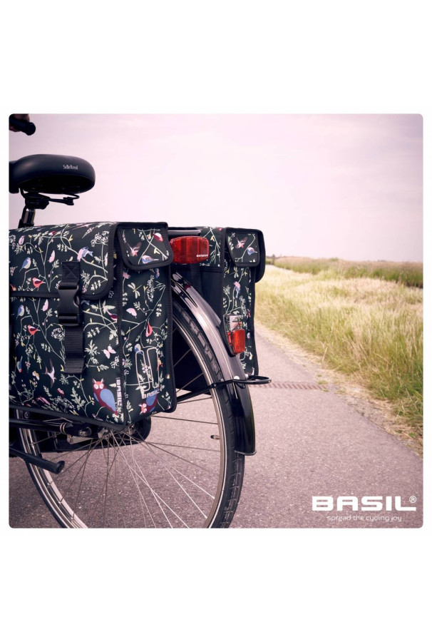 Podwójna sakwa Basil Wanderlust czarna 35L