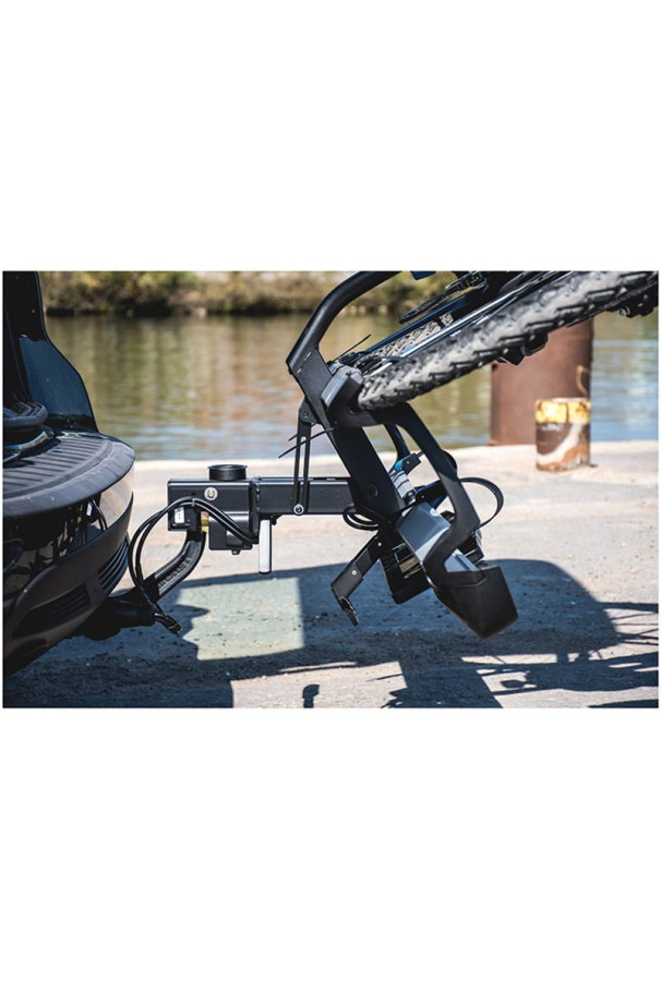 Bagażnik samochodowy na dwa rowery platforma AZURA XTRA LED