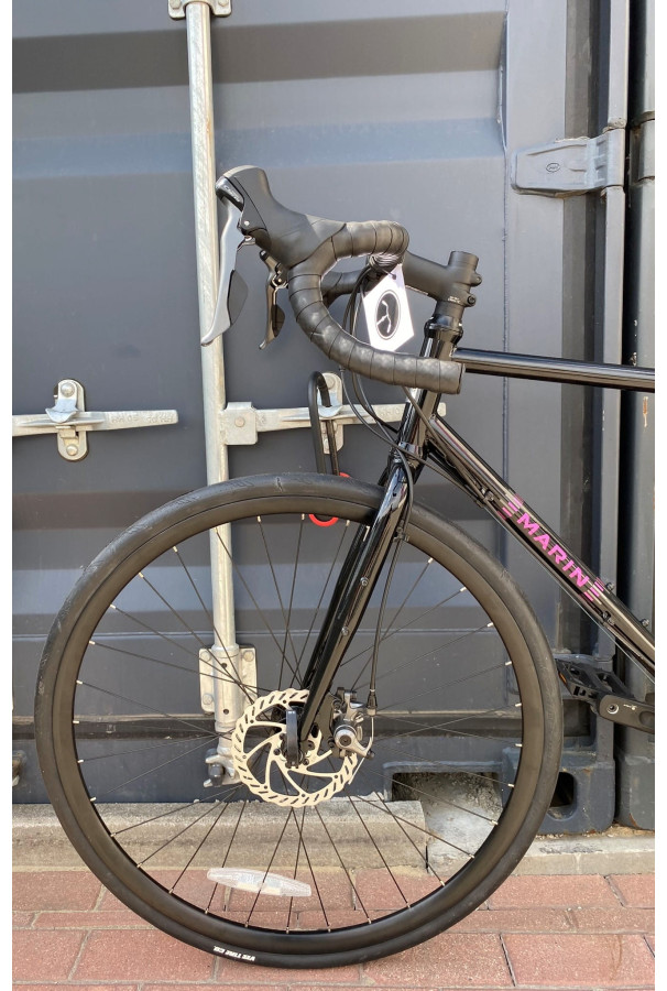 Rower Gravel Marin Nicasio M 54 czarno różowy