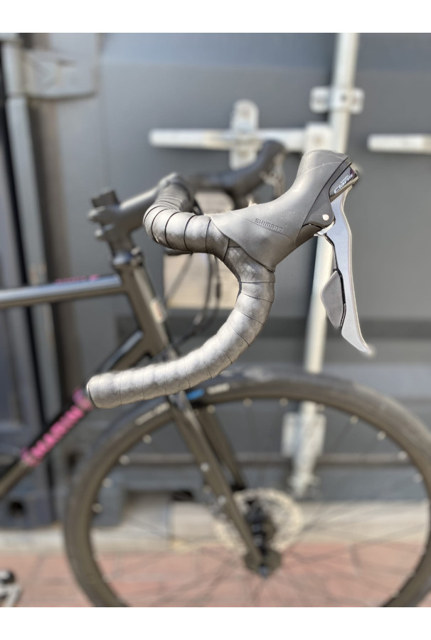 Rower Gravel Marin Nicasio M 54 czarno różowy